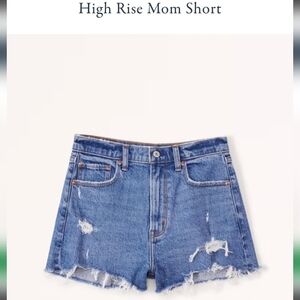 Abercrombie and Fitch high rise mom short size 28